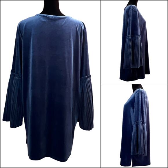 Du Jour Elegant Blue Velvet Pleated Bell Sleeve Tunic Top Size Medium - Picture 2 of 16